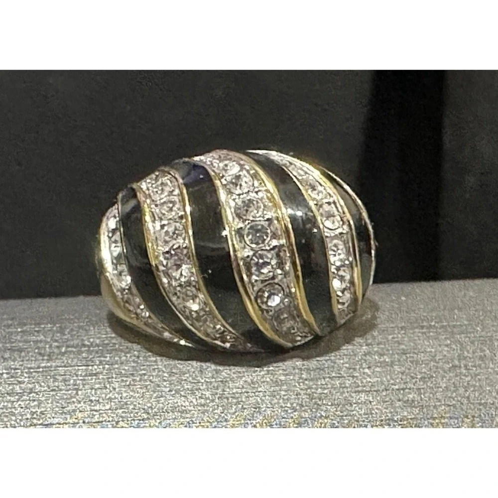 Black Enamel Clear Rhinestone Swirl Design Statement‎ Ring Gold Tone Sz 9 EDCO